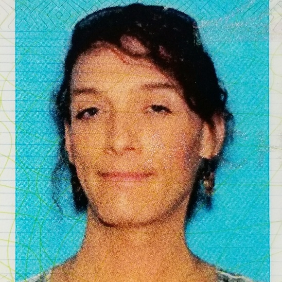 Meet your Posher, Andi - Picture 1 of 8